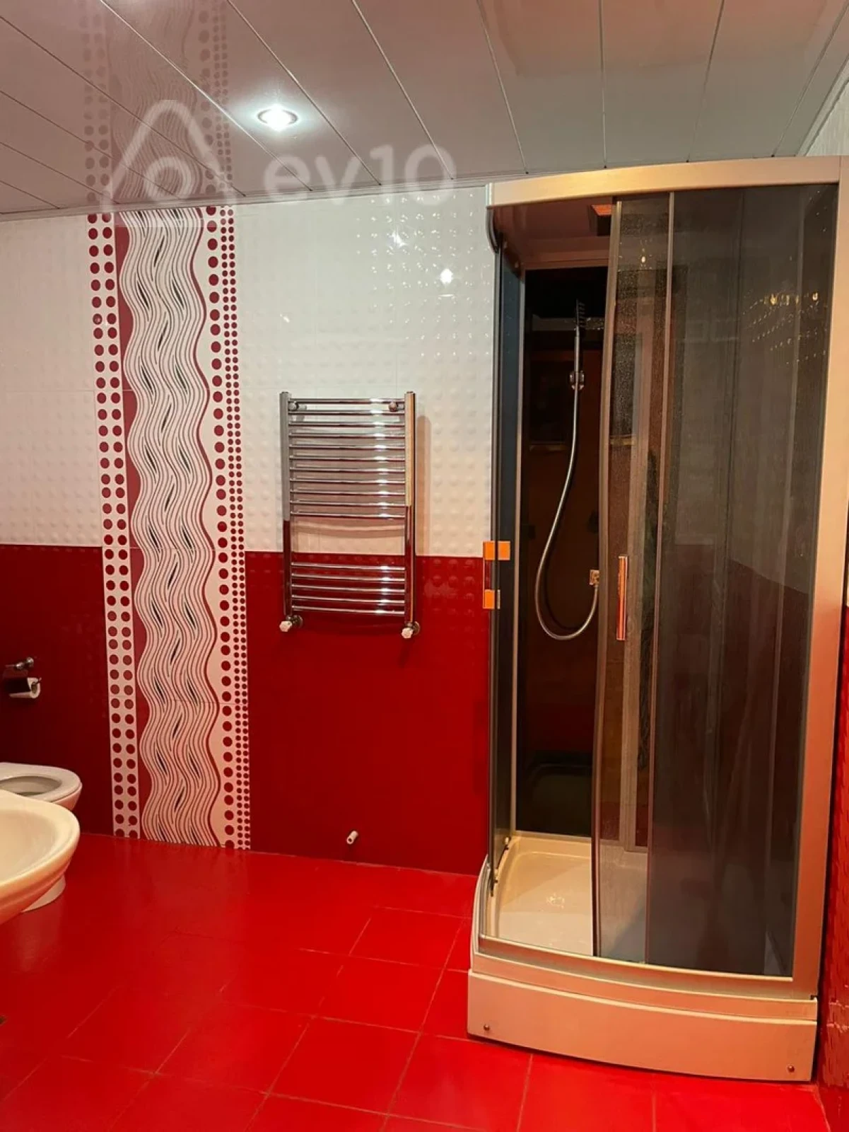 Kirayə verilir 2 otaqlı yeni tikili 125 m²
