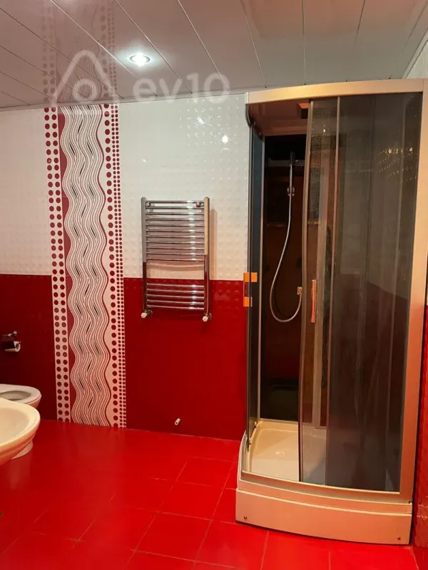 Kirayə verilir 2 otaqlı yeni tikili 125 m²