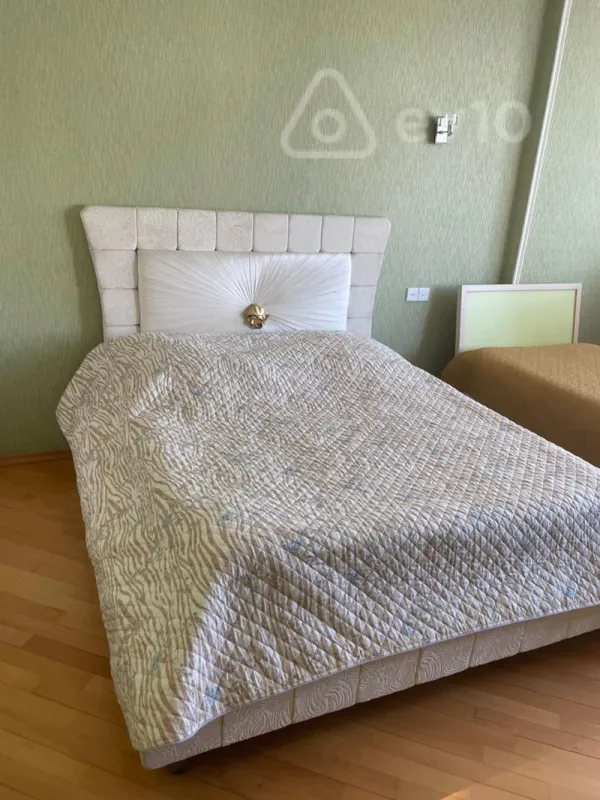 Kirayə verilir 2 otaqlı yeni tikili 125 m²