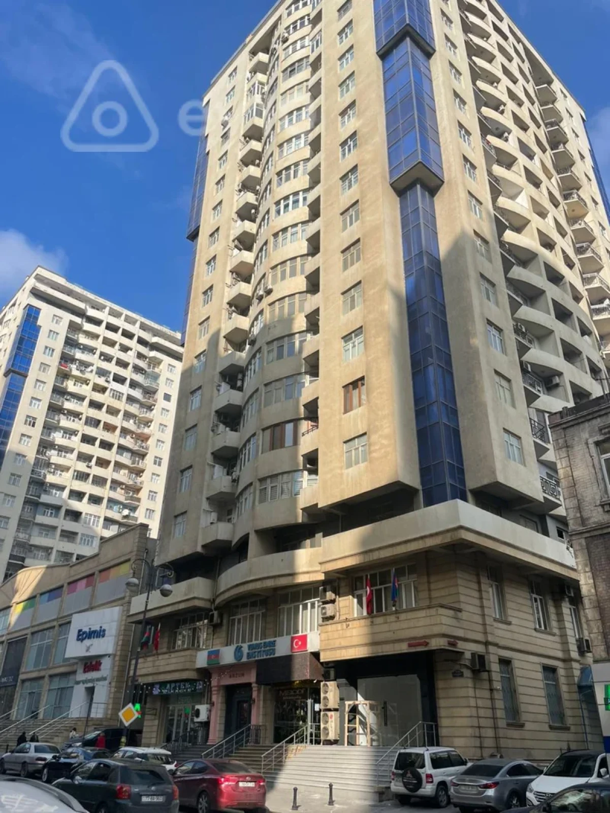 Kirayə verilir 2 otaqlı yeni tikili 125 m²