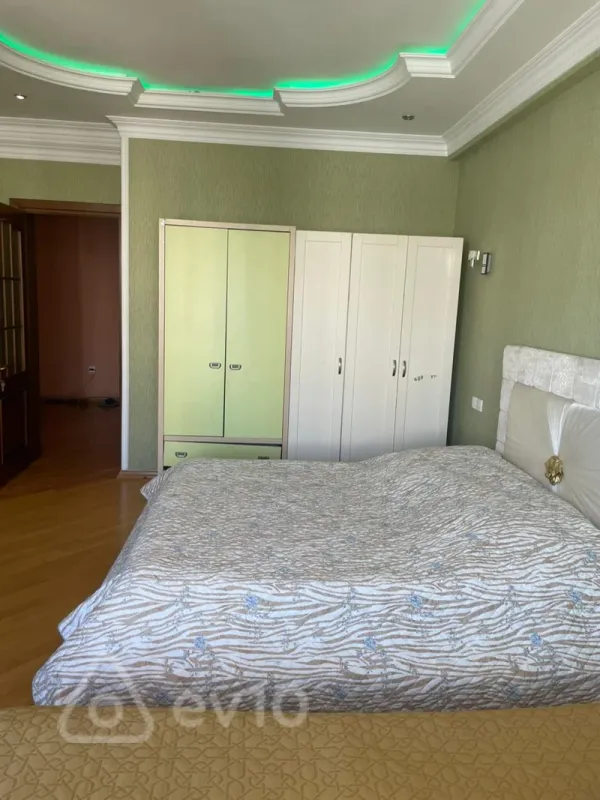 Kirayə verilir 2 otaqlı yeni tikili 125 m²