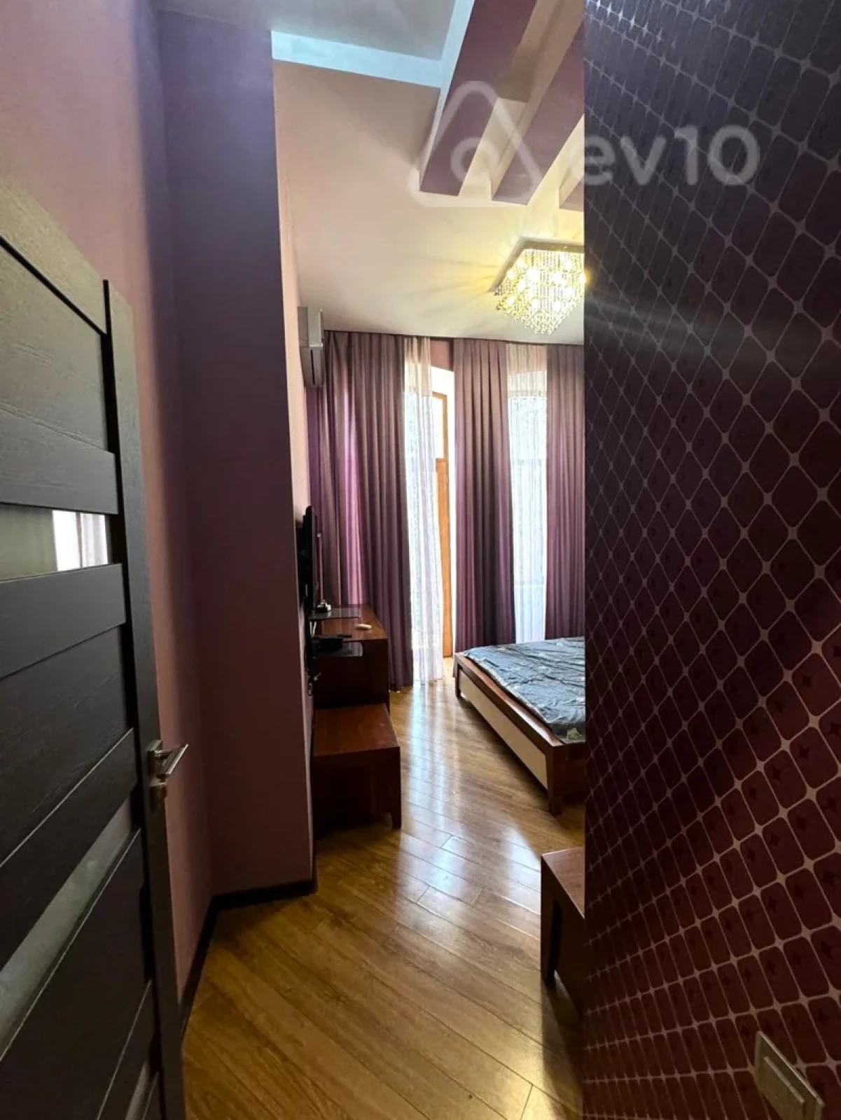 Kirayə verilir 3 otaqlı köhnə tikili 120 m²