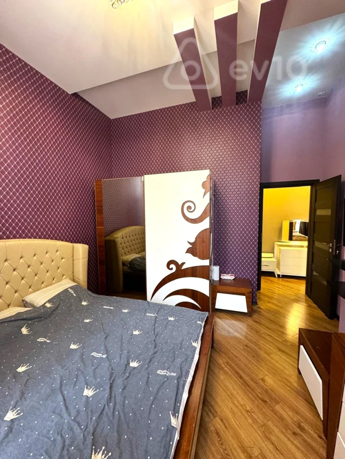 Kirayə verilir 3 otaqlı köhnə tikili 120 m²