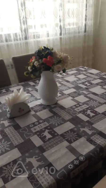 Kirayə verilir 2 otaqlı köhnə tikili 42 m²