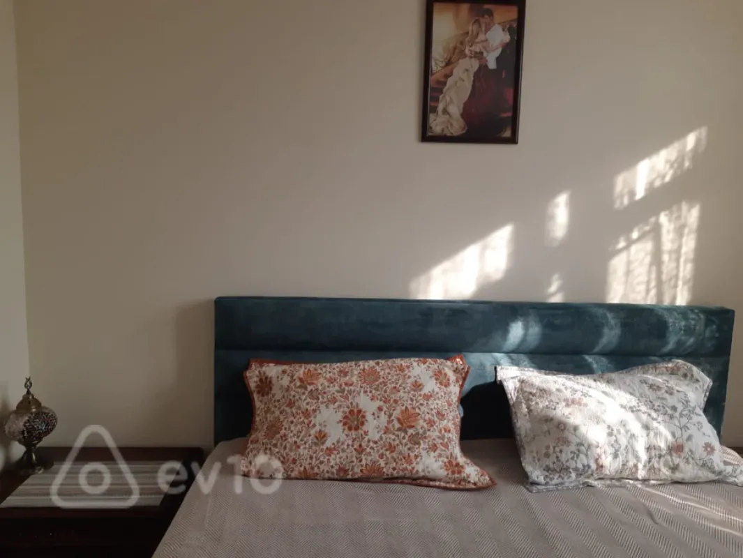 Kirayə verilir 2 otaqlı köhnə tikili 42 m²