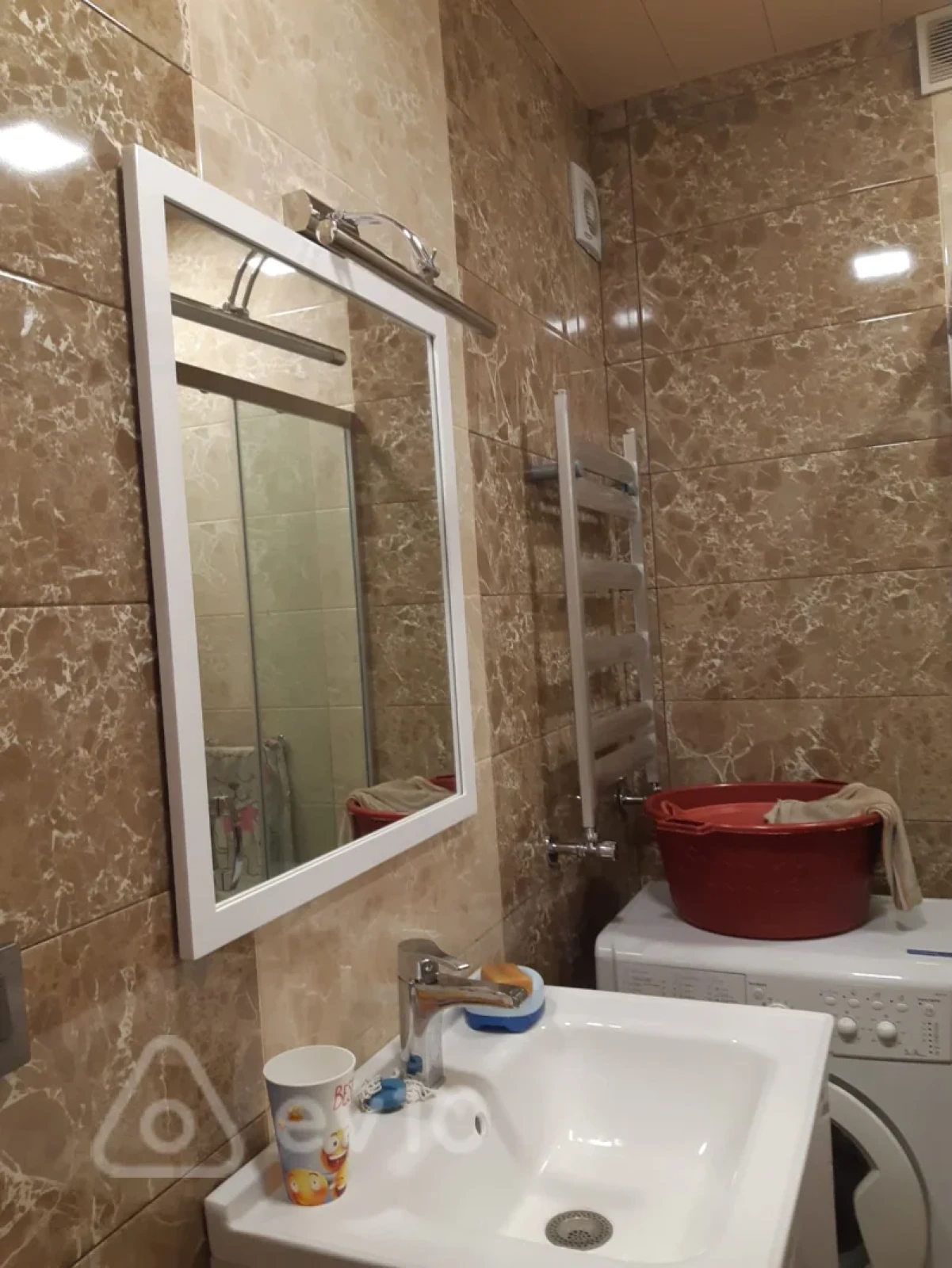 Kirayə verilir 2 otaqlı köhnə tikili 42 m²