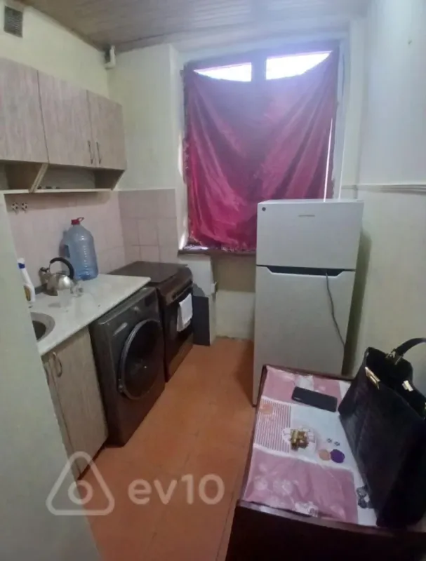 Kirayə verilir 1 otaqlı köhnə tikili 22 m²