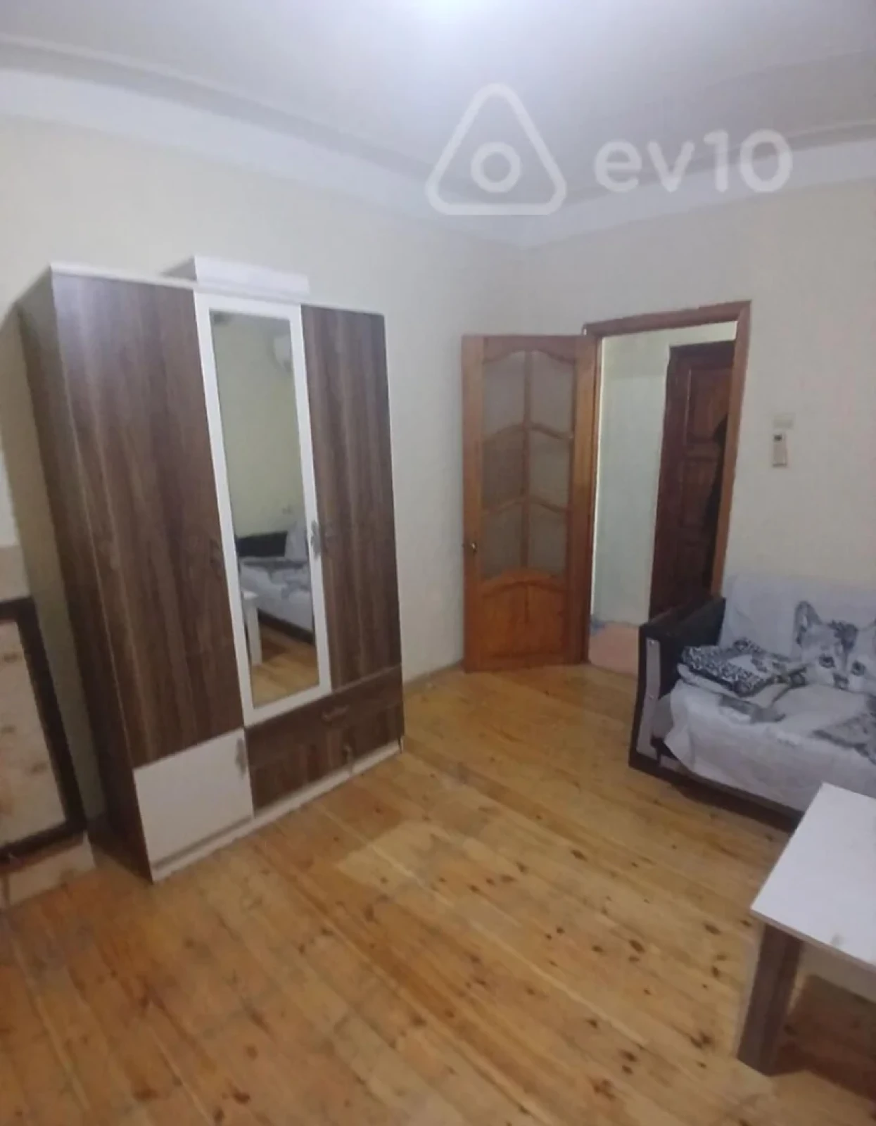 Kirayə verilir 1 otaqlı köhnə tikili 22 m²