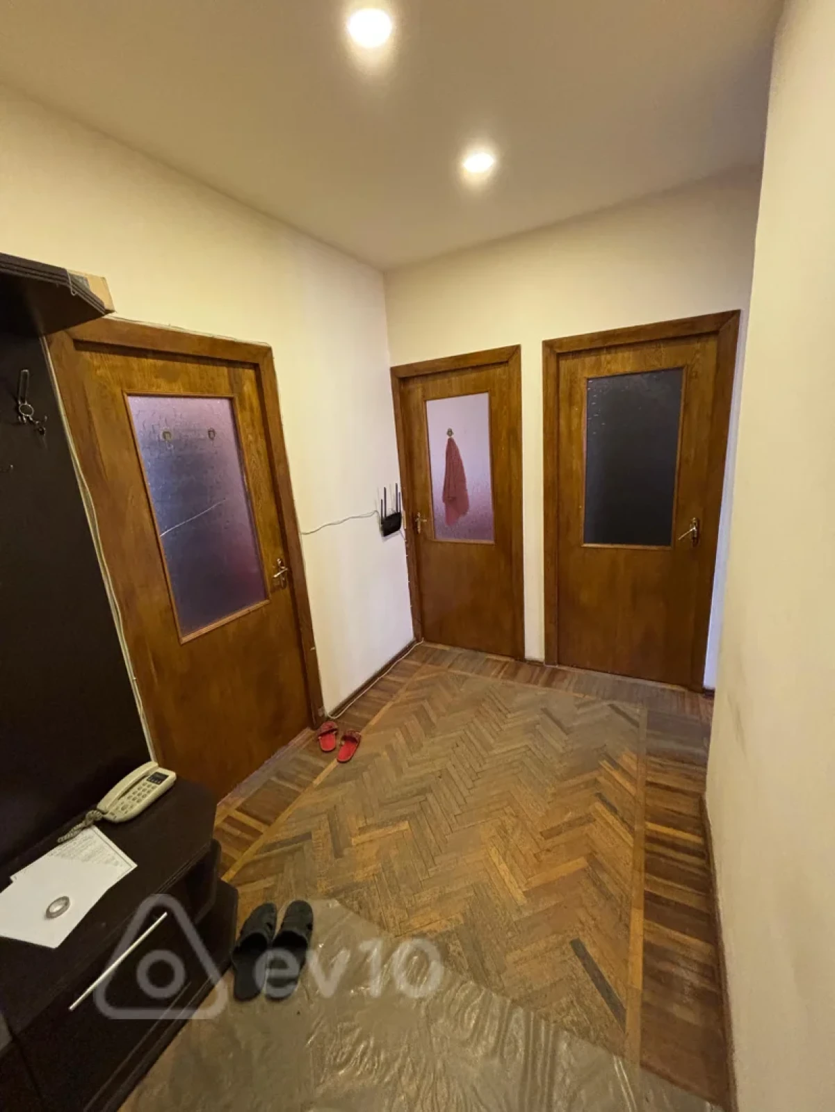 Kirayə verilir 4 otaqlı köhnə tikili 100 m²