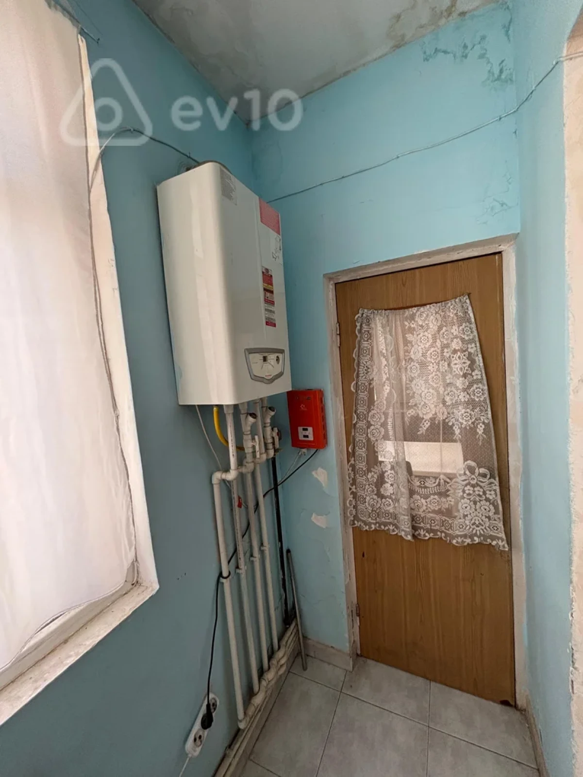 Kirayə verilir 4 otaqlı köhnə tikili 100 m²