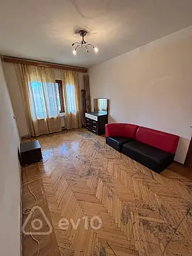 Kirayə verilir 4 otaqlı köhnə tikili 100 m²