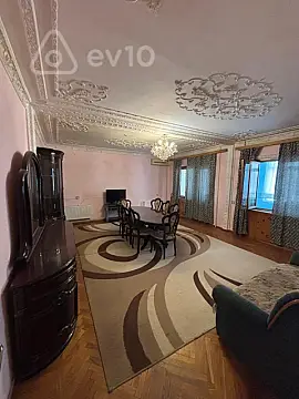 Kirayə verilir 4 otaqlı köhnə tikili 100 m² — Bakı, Nizami 4 otaq 100.00 m²