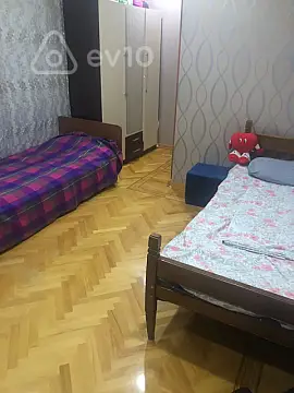 Satılır 3 otaqlı köhnə tikili 85 m²