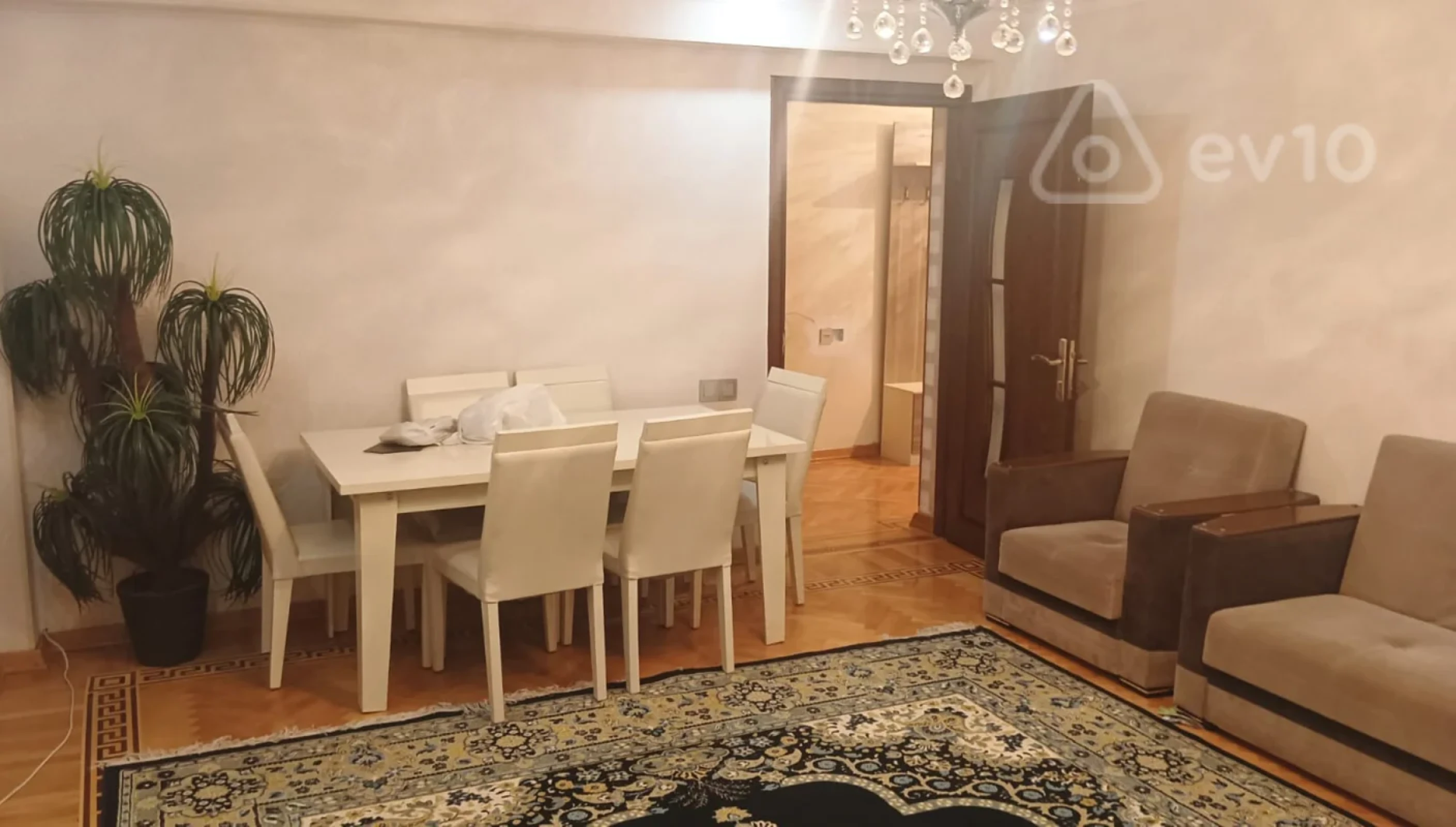 Satılır 3 otaqlı köhnə tikili 85 m²