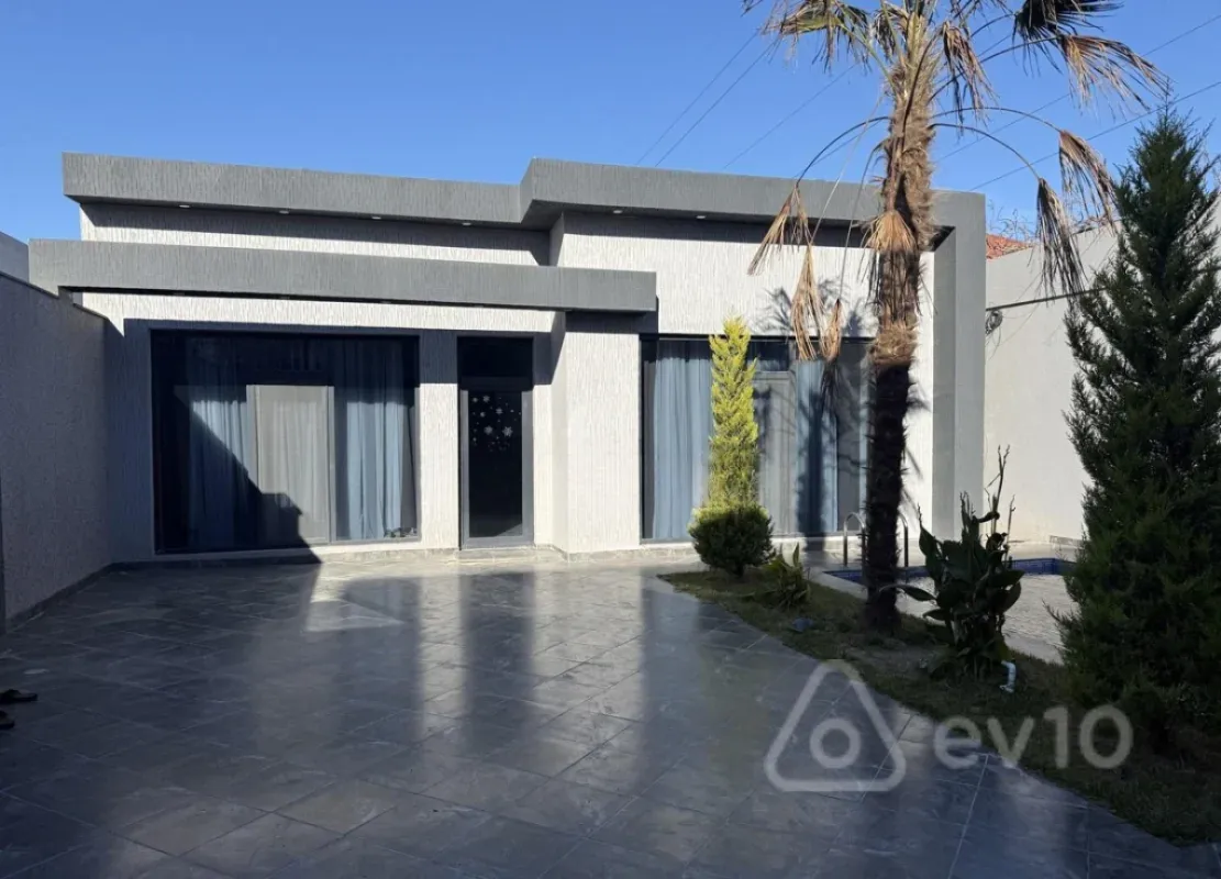 Satılır 4 otaqlı həyət evi 120 m²
