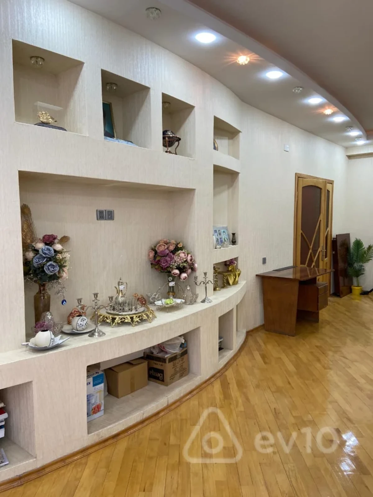 Satılır 4 otaqlı yeni tikili 221 m²