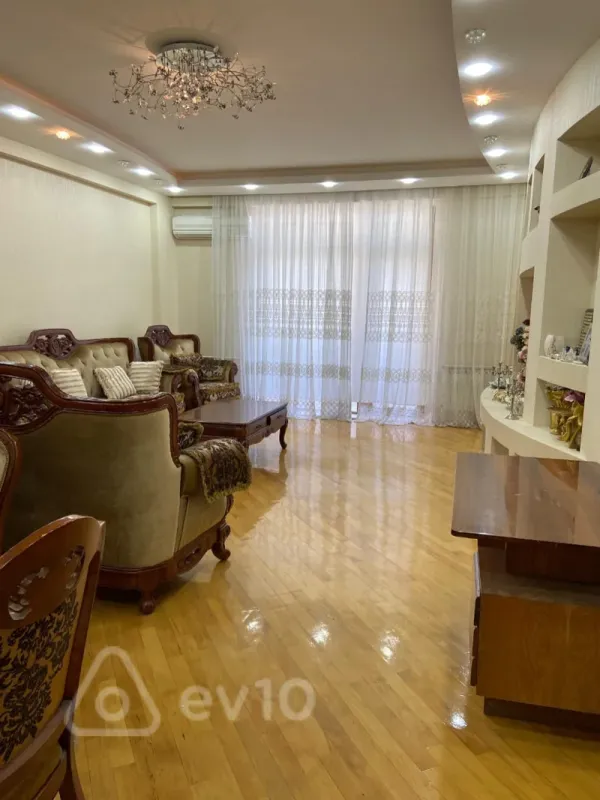 Satılır 4 otaqlı yeni tikili 221 m²