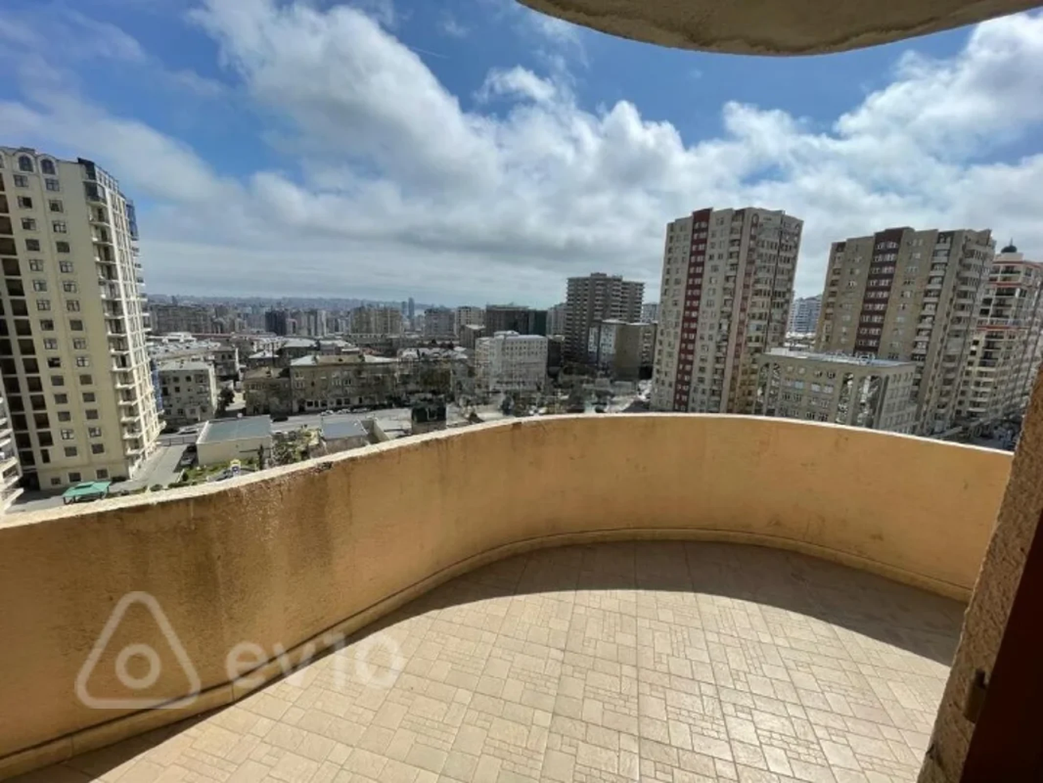 Satılır 4 otaqlı yeni tikili 221 m²