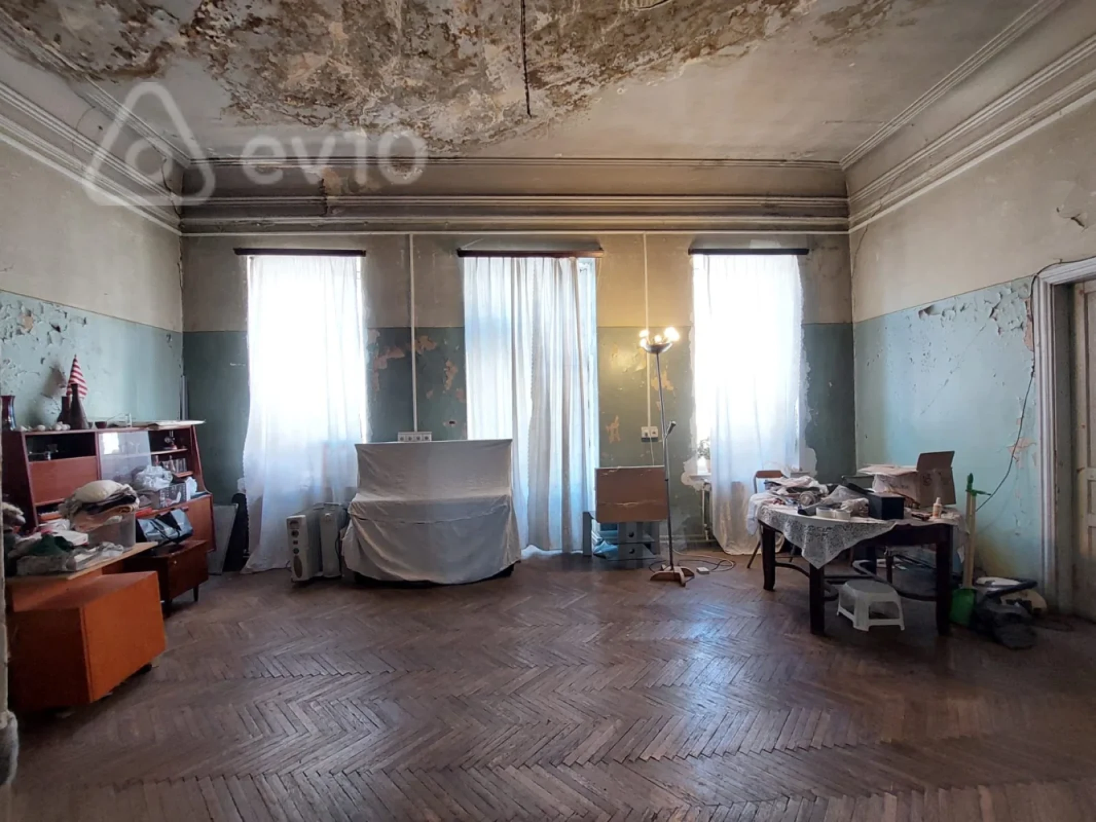 Satılır 5 otaqlı köhnə tikili 130 m²