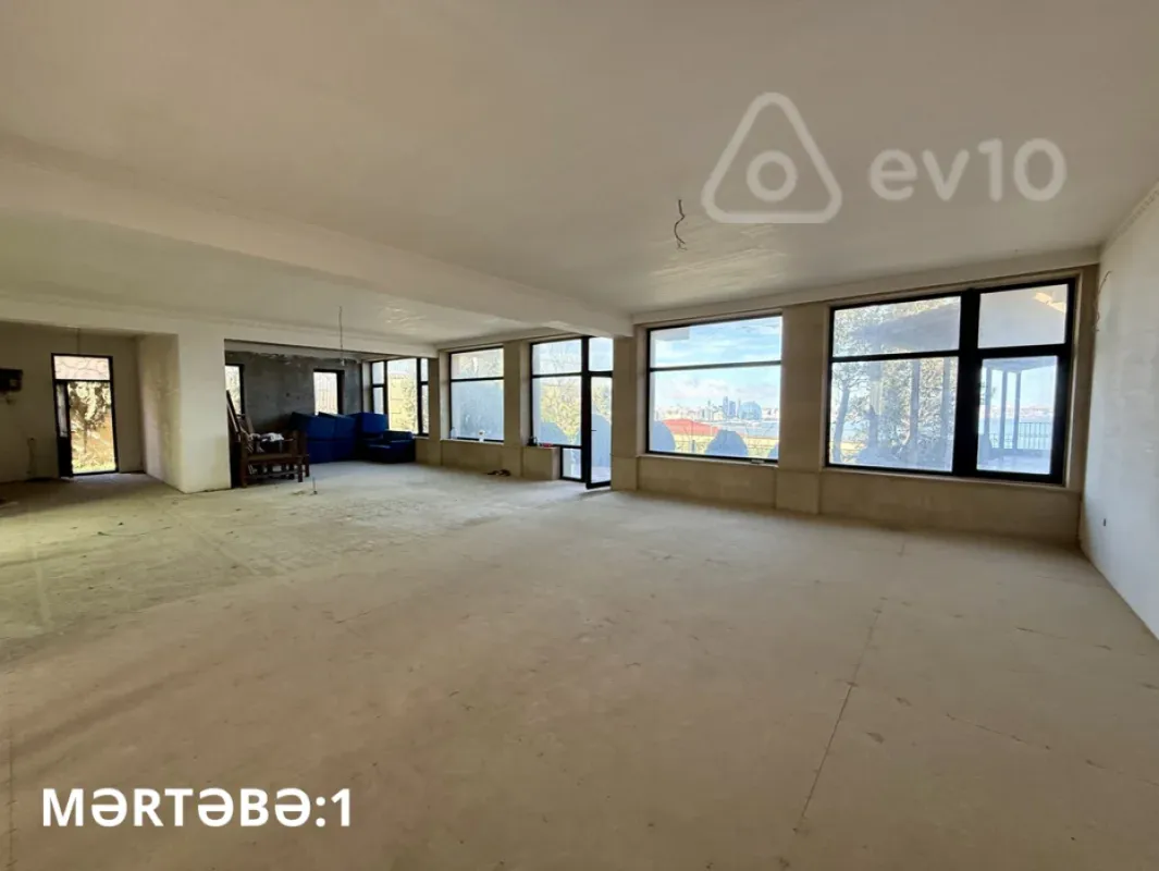 Satılır 9 otaqlı həyət evi 800 m²