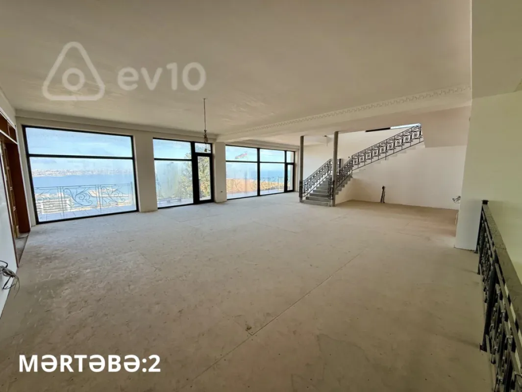 Satılır 9 otaqlı həyət evi 800 m²