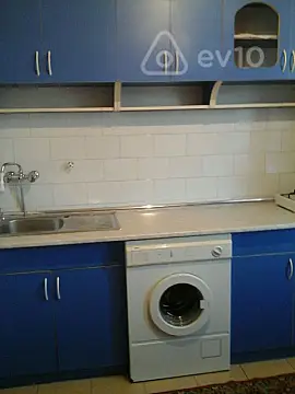 Satılır 2 otaqlı köhnə tikili 65 m²