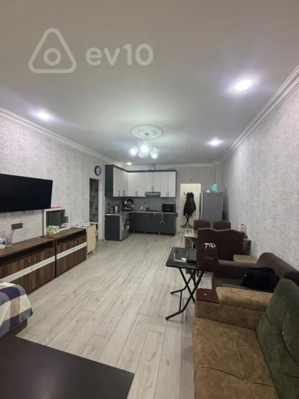 Kirayə verilir 2 otaqlı yeni tikili 60 m²