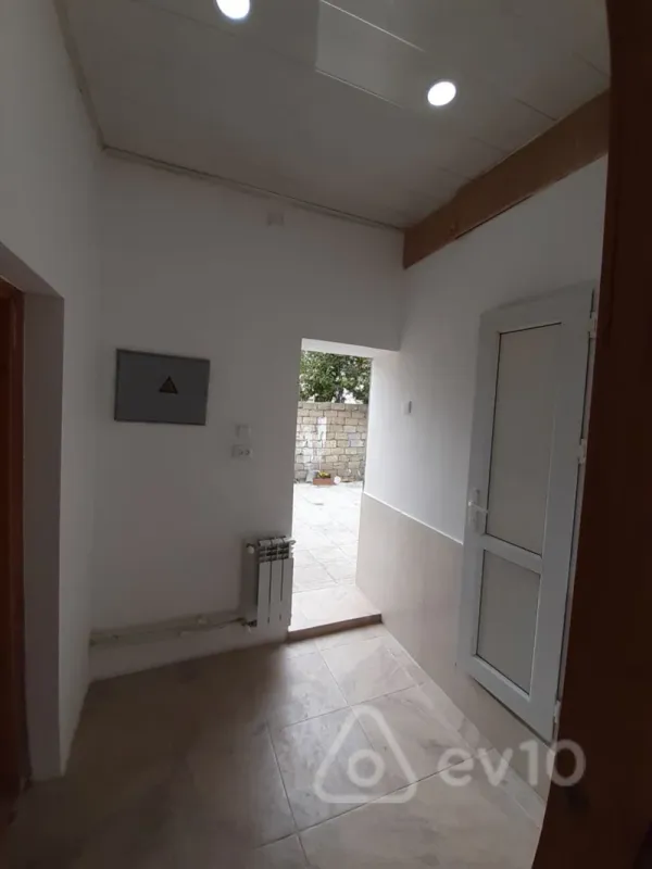 Kirayə verilir 4 otaqlı həyət evi 120 m²