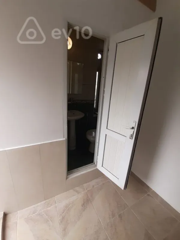 Kirayə verilir 4 otaqlı həyət evi 120 m²