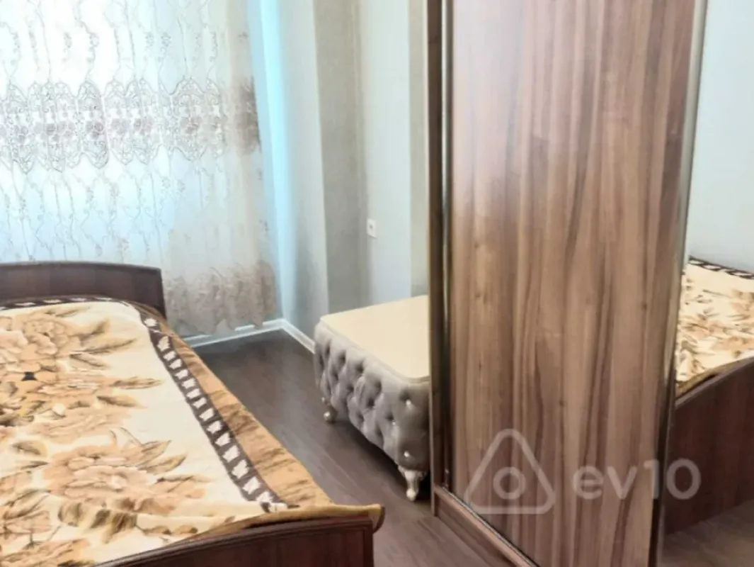 Kirayə verilir 3 otaqlı yeni tikili 90 m²