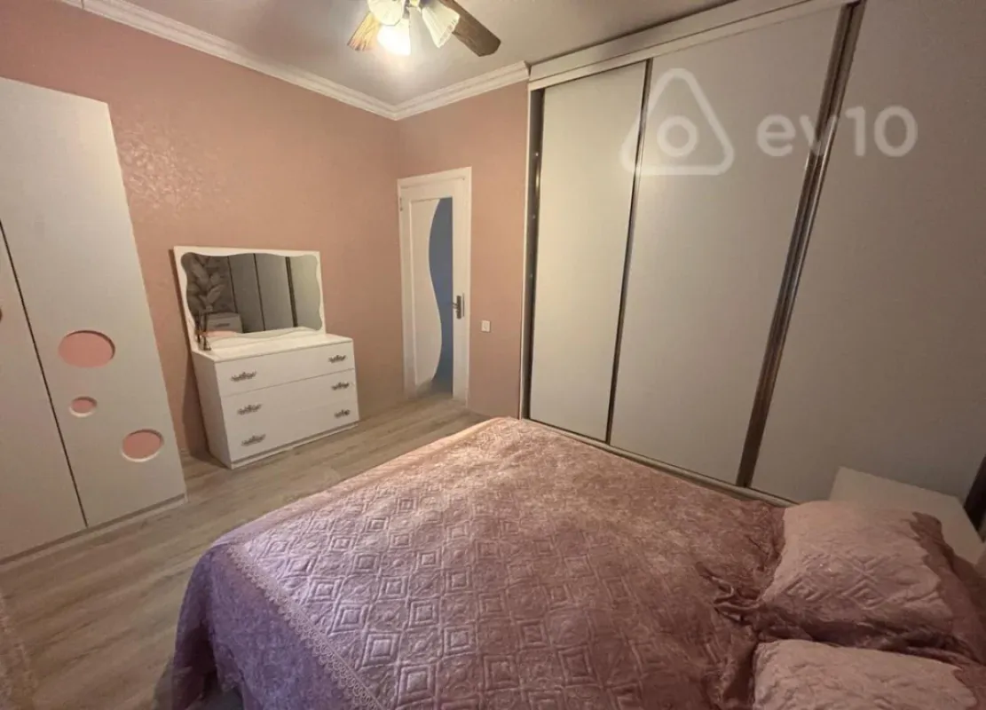 Satılır 3 otaqlı həyət evi 100 m²