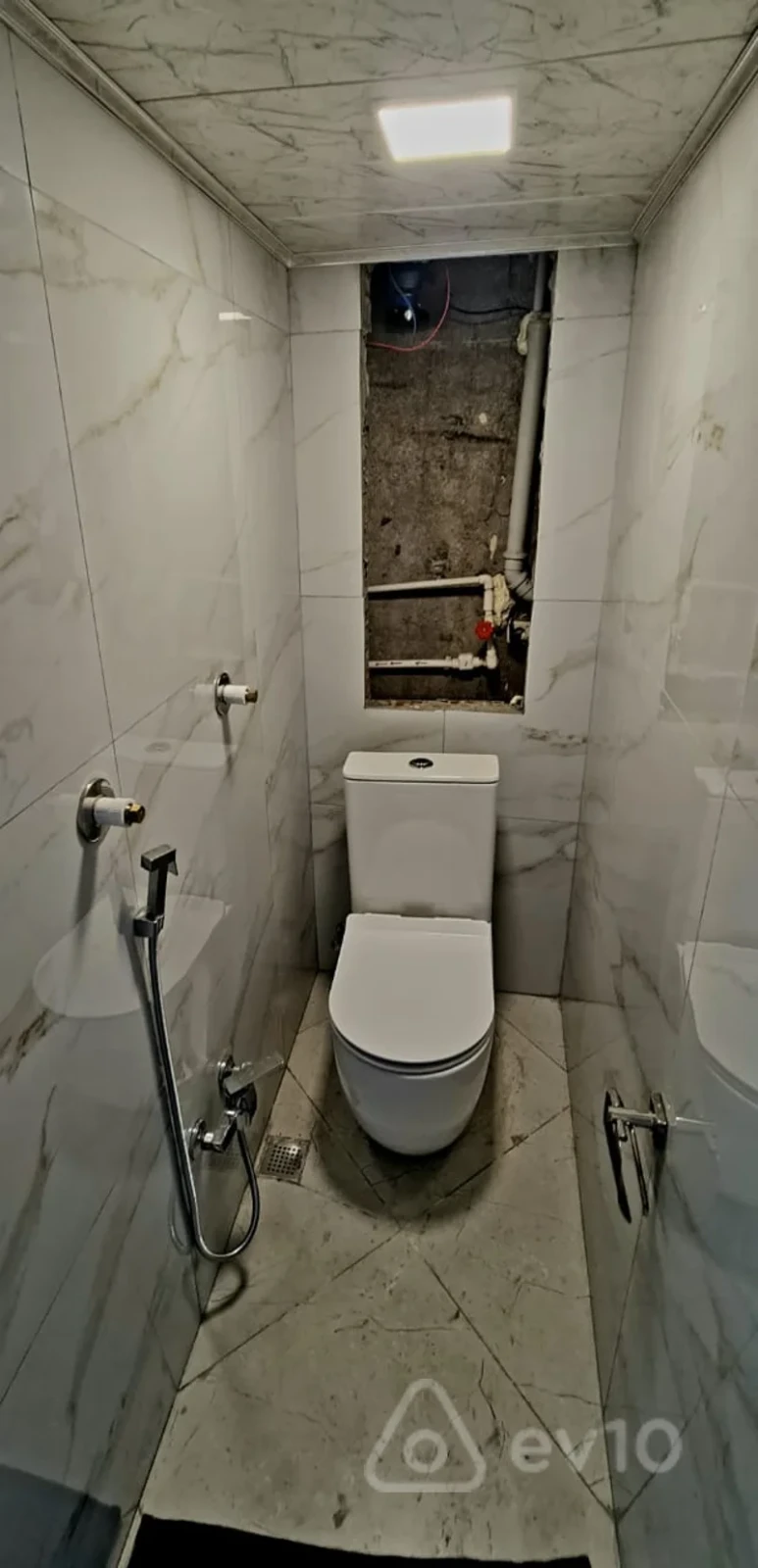 Kirayə verilir 2 otaqlı köhnə tikili 55 m²