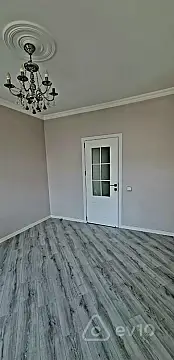 Kirayə verilir 2 otaqlı köhnə tikili 55 m²