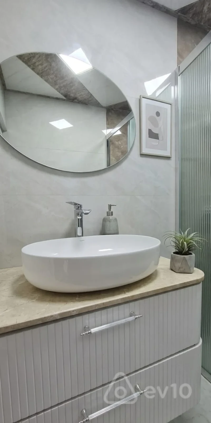 Kirayə verilir 2 otaqlı köhnə tikili 55 m²