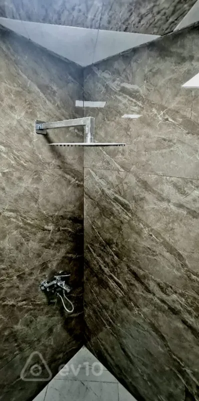 Kirayə verilir 2 otaqlı köhnə tikili 55 m²