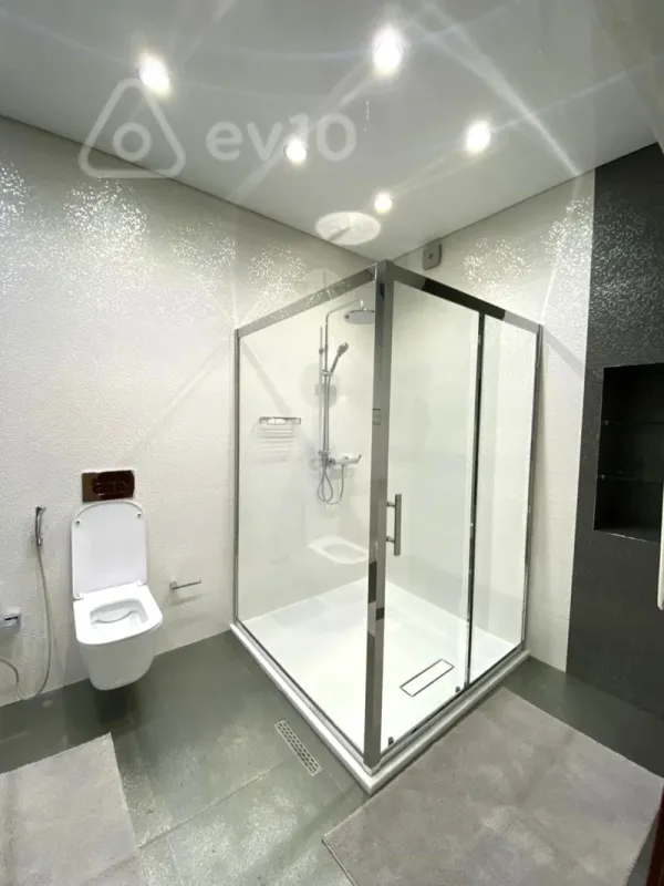 Kirayə verilir 4 otaqlı yeni tikili 200 m²