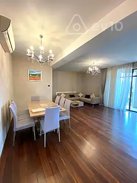 Kirayə verilir 4 otaqlı yeni tikili 200 m²