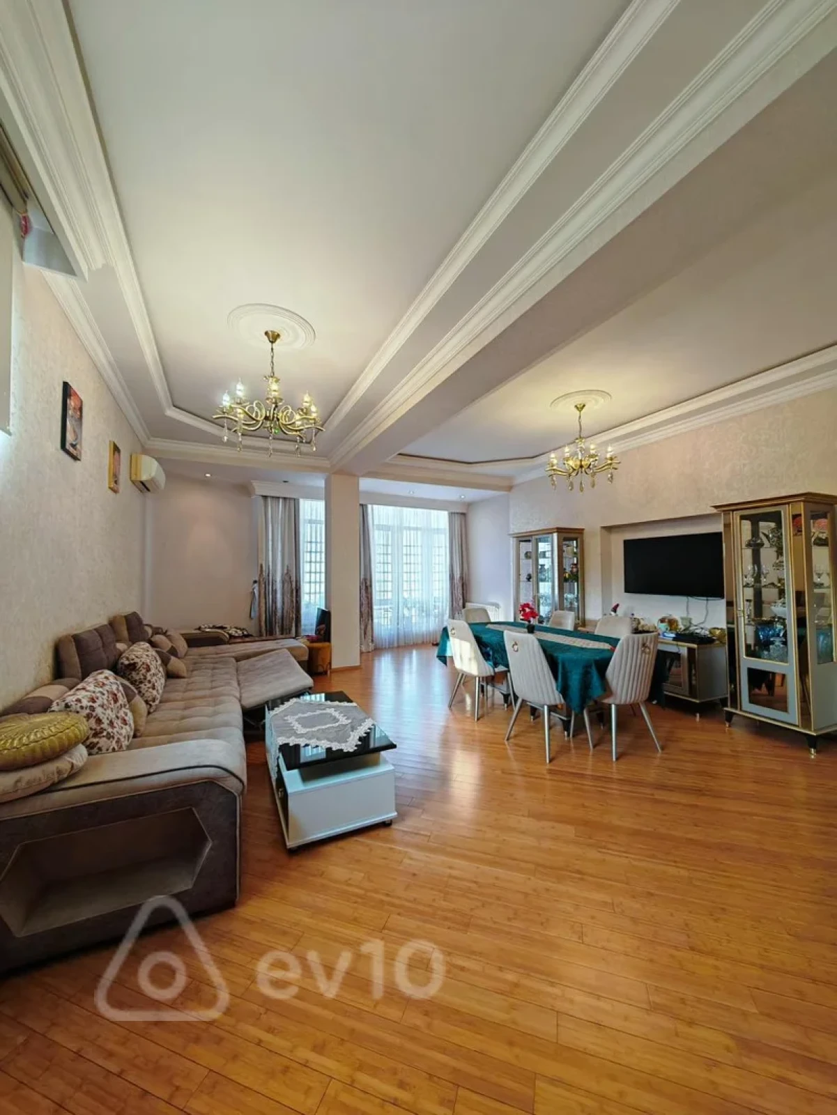 Kirayə verilir 2 otaqlı yeni tikili 150 m²