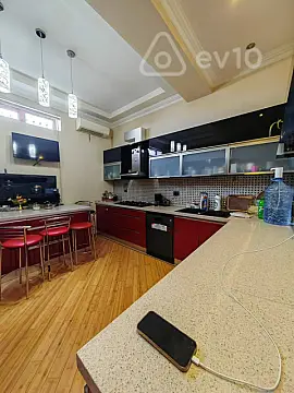 Kirayə verilir 2 otaqlı yeni tikili 150 m²