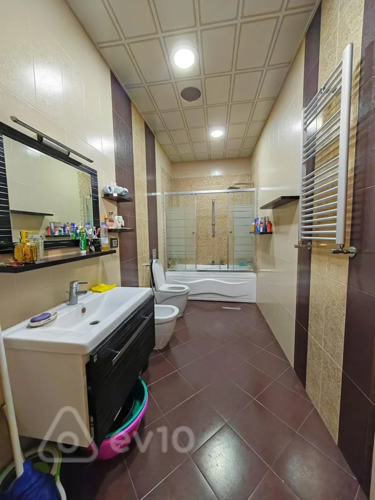 Kirayə verilir 2 otaqlı yeni tikili 150 m²