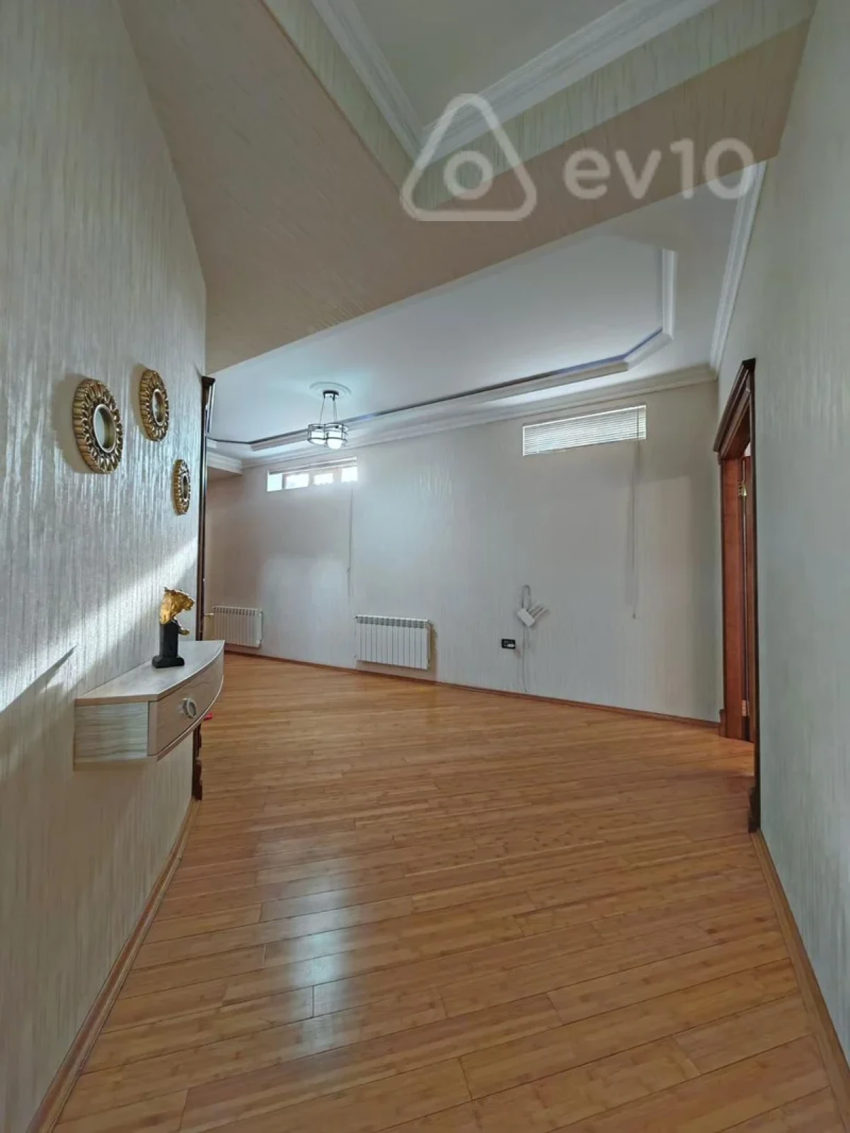 Kirayə verilir 2 otaqlı yeni tikili 150 m²