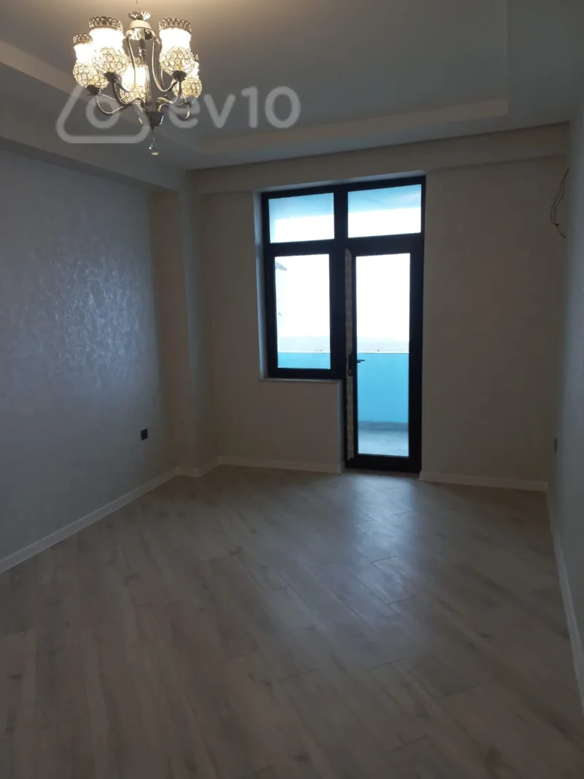 Satılır 2 otaqlı yeni tikili 74 m²