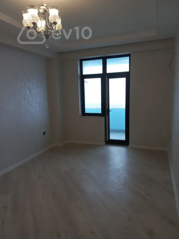 Satılır 2 otaqlı yeni tikili 74 m²