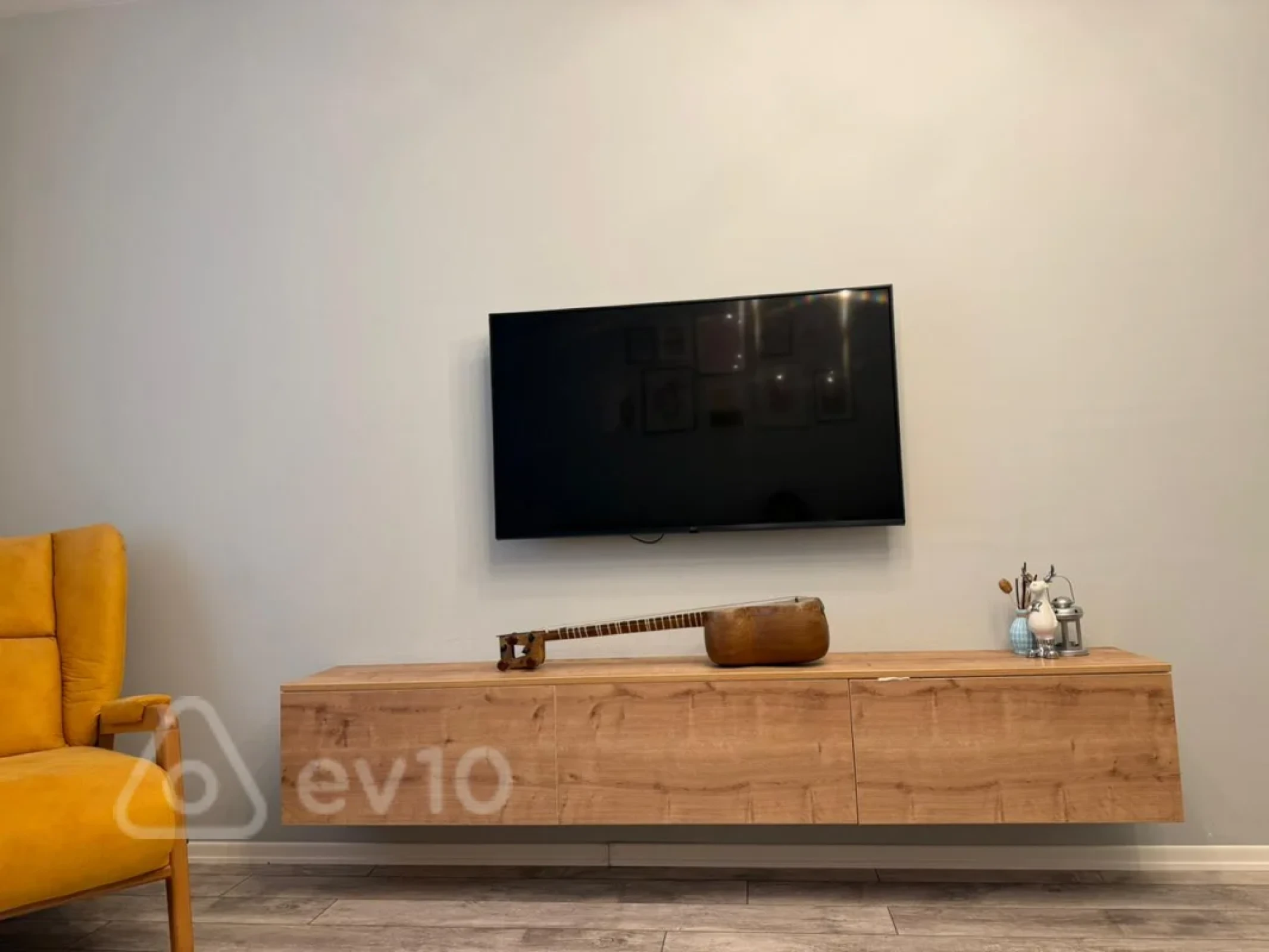 Satılır 2 otaqlı köhnə tikili 55 m²