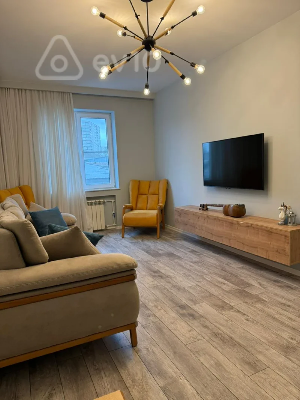 Satılır 2 otaqlı köhnə tikili 55 m²
