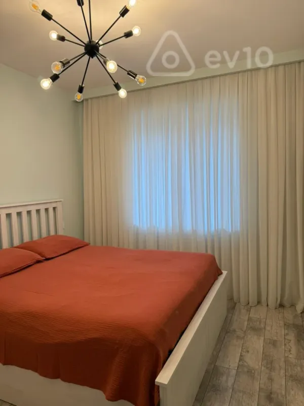 Satılır 2 otaqlı köhnə tikili 55 m²