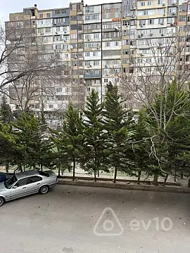 Satılır 2 otaqlı köhnə tikili 55 m²