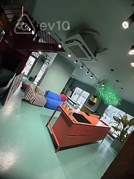 Kirayə verilir mənzil 150 m²