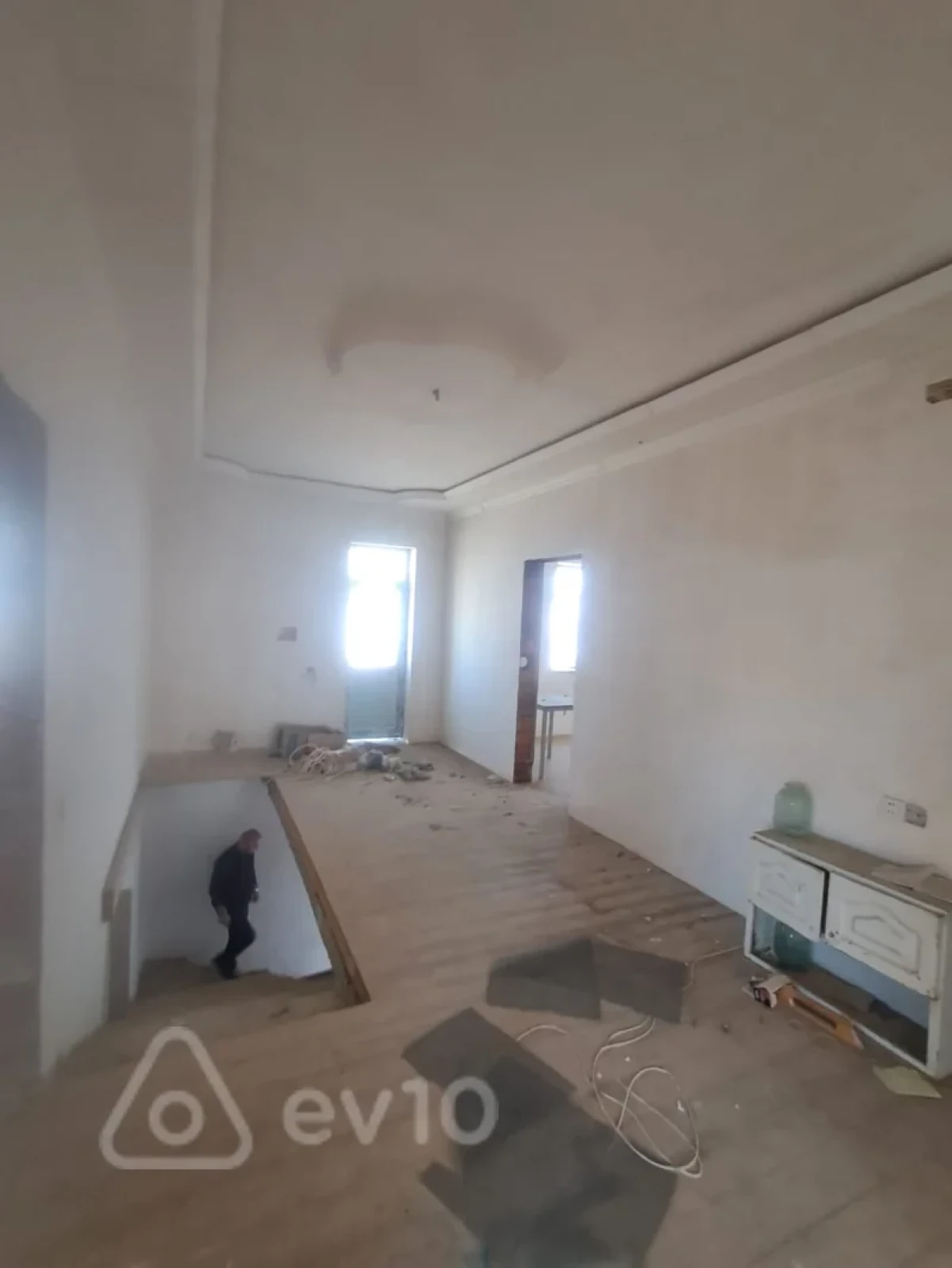 Satılır 7 otaqlı həyət evi 288 m²