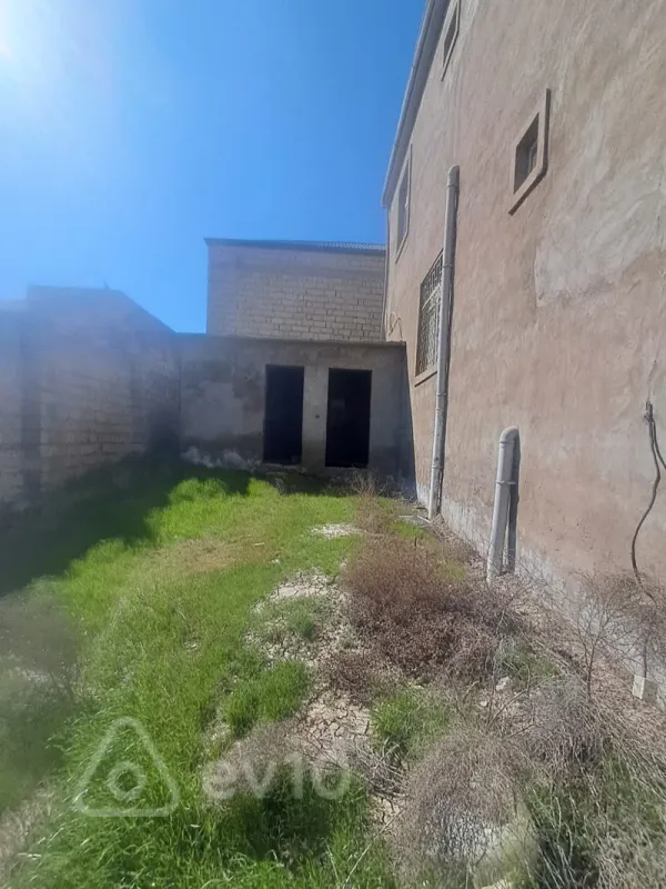 Satılır 7 otaqlı həyət evi 288 m²